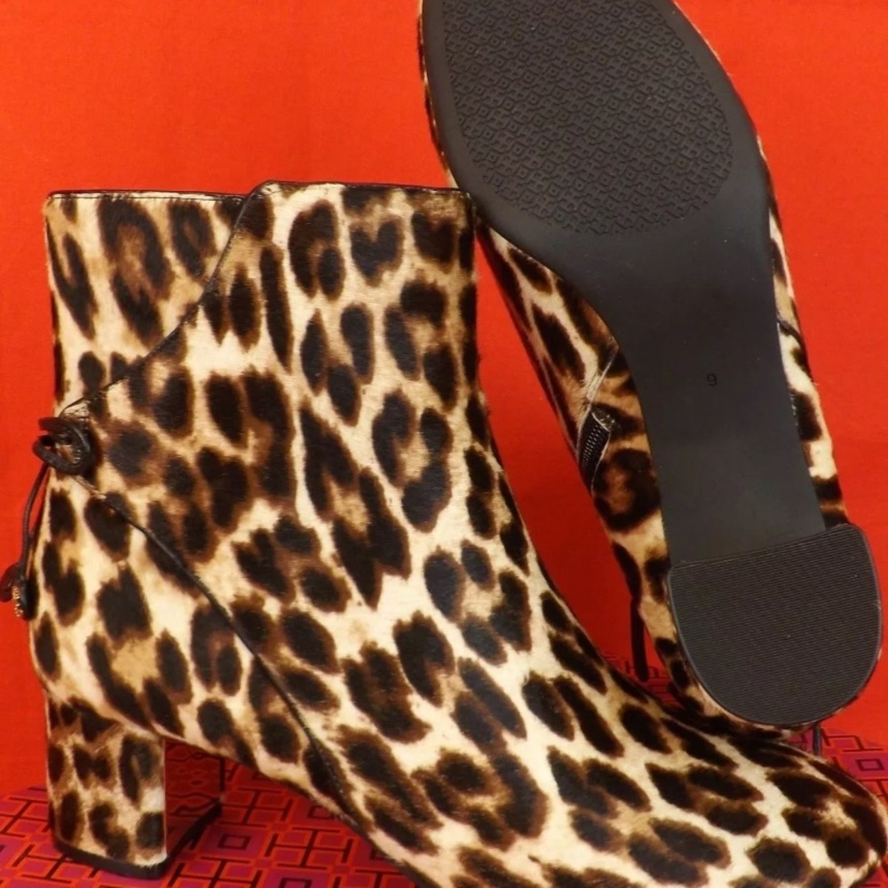 TORY Burch Leopard Ankle boots 10